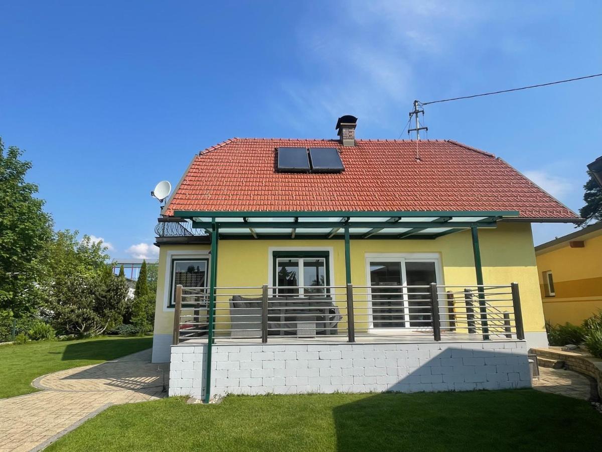 Apartment Schlossbergblick Griffen Exterior foto